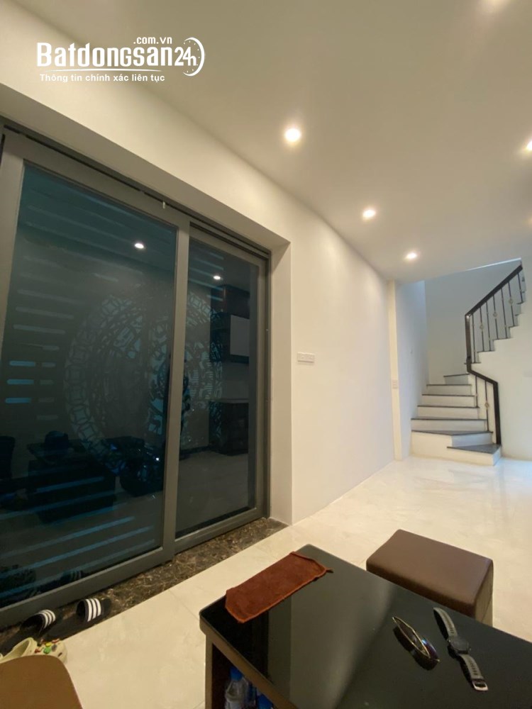 Bán nhà lô góc Hòe Nhai, Ba Đình 35m² - Mặt tiền 5m, thiết kế đặc biệt 2 khối riêng biệt.