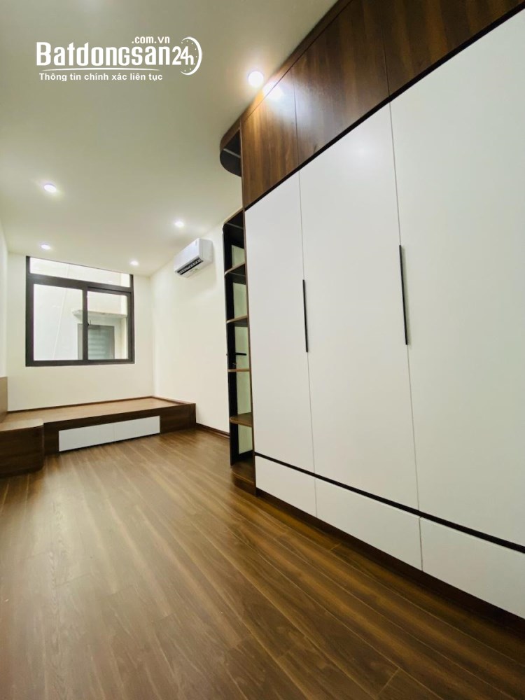 Bán nhà lô góc Hòe Nhai, Ba Đình 35m² - Mặt tiền 5m, thiết kế đặc biệt 2 khối riêng biệt.