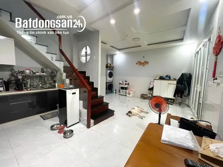 Bán nhà Phường Tân Phú, TP.HCM - 1 trệt 1 lầu, 2PN, hẻm an ninh, giá tốt.