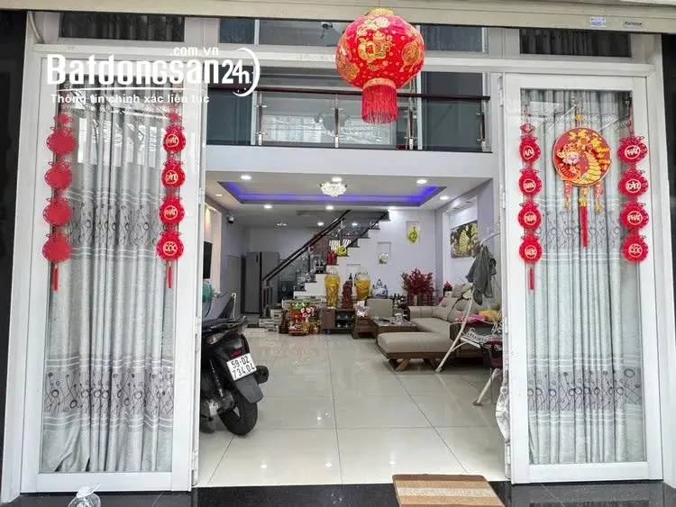 Bán nhà phường Tân Phú, TP. HCM - Ngang hiếm 5,5m, hẻm xe hơi vào nhà, chỉ nhỉnh 7 tỷ.