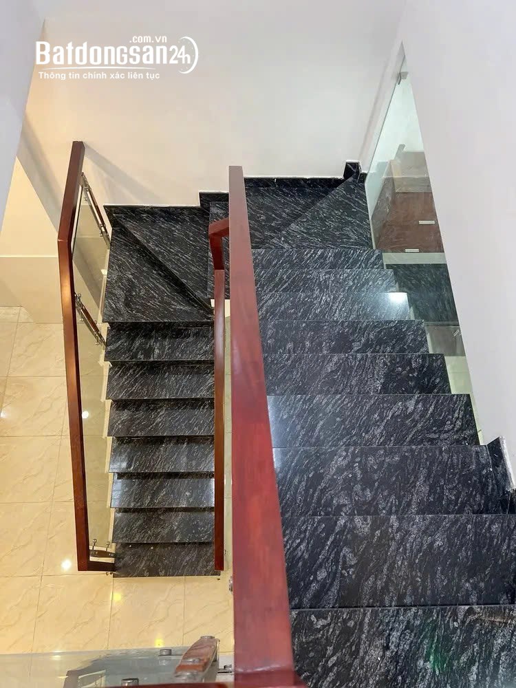 Nhà trung tâm Tân Phú, nở hậu, hoàn công đủ, 3.6x12.5m (nở hậu 4m), giá hơn 5 tỷ.