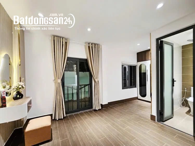 Nhà 3 tầng tại phường Tân Phú, TP. HCM, diện tích 21m² (5x4.2m), 3 phòng ngủ, giá 3 tỷ.