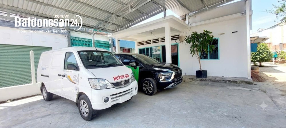 Bán nhà Đường số 4, phường Trường Thọ, TP. Thủ Đức - 150m2, mặt tiền 8m, giá chỉ 8.99 tỷ.