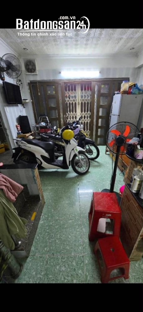 Nhà 4 tầng nở hậu ngay trung tâm Phú Nhuận – Hẻm nhựa sạch sẽ, vừa ở vừa có thu nhập 15 tr/th.