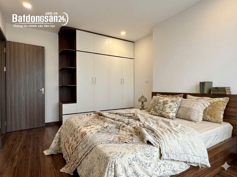 Bán căn hộ 3 phòng ngủ Xuân Mai Riverside, 84m2, nội thất đầy đủ, sổ hồng chính chủ, giá 6.25 tỷ.