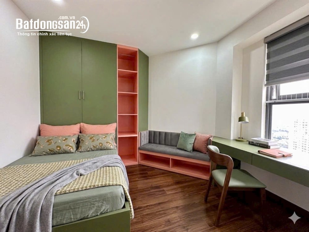 Bán căn hộ 3 phòng ngủ Xuân Mai Riverside, 84m2, nội thất đầy đủ, sổ hồng chính chủ, giá 6.25 tỷ.