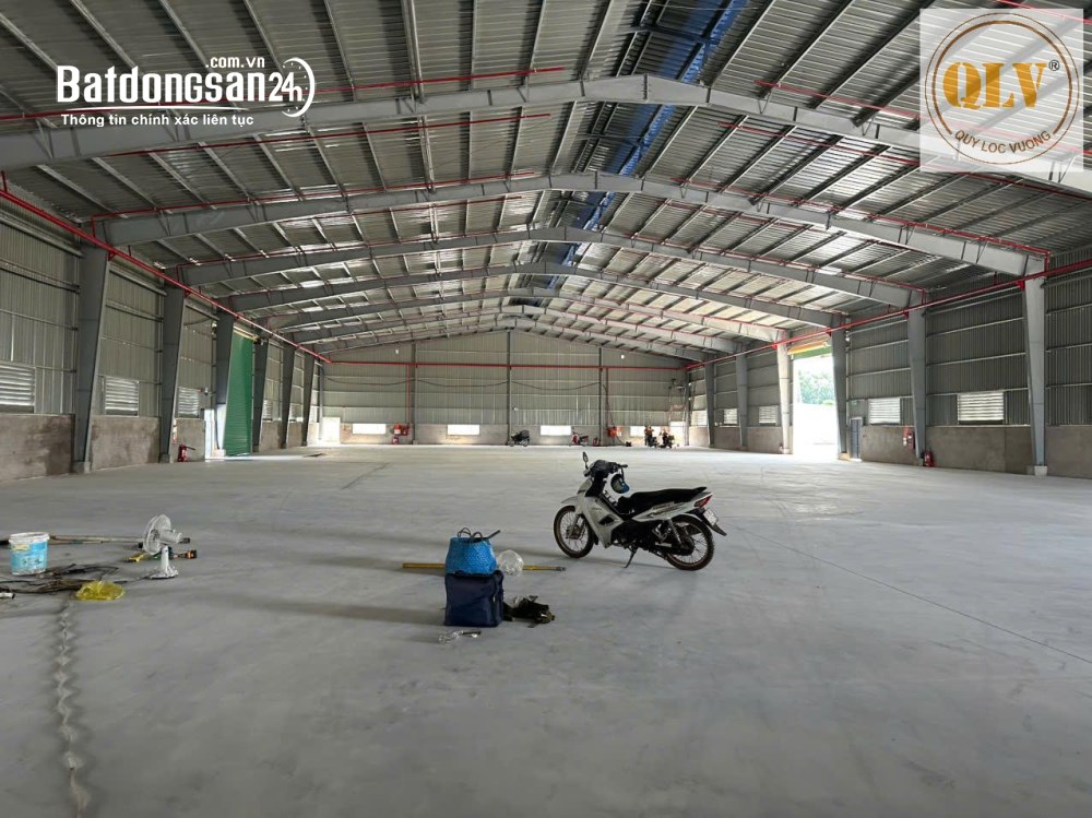 Cho thuê nhà xưởng mới xây 2.300m2 tại Dầu Tiếng, Bình Dương, giá tốt cho sản xuất.