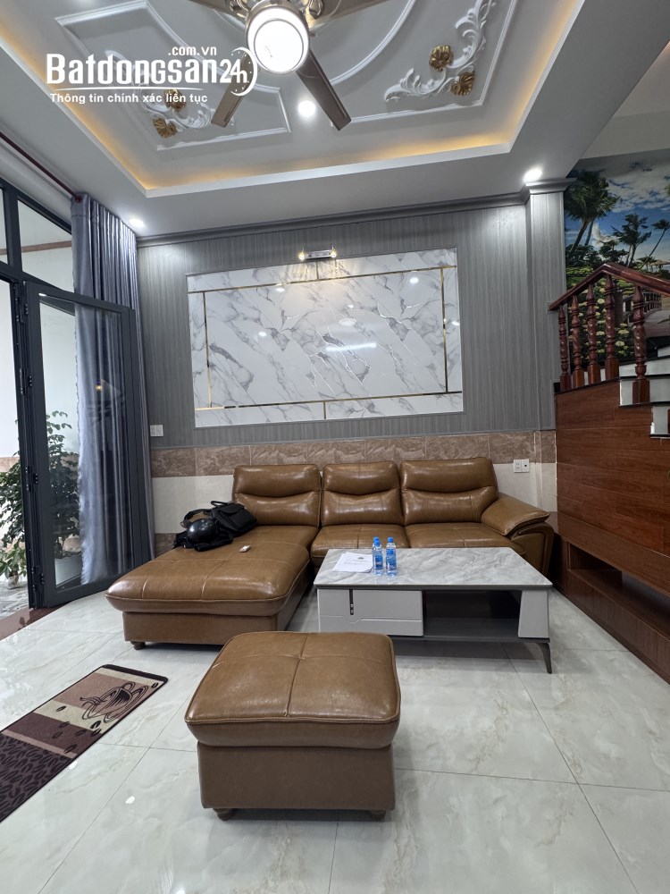 Chỉ 3,3 tỷ – Sở hữu nhà 1 trệt 1 lầu, tặng full nội thất, giáp ranh TP.HCM.