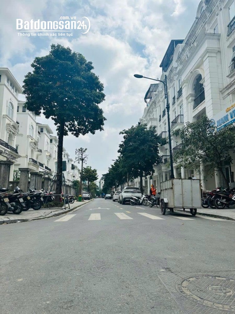 Bán căn góc Louis City Đại Mỗ, 96m2, MT 6m, vị trí đắc địa, giá 28.3 tỷ