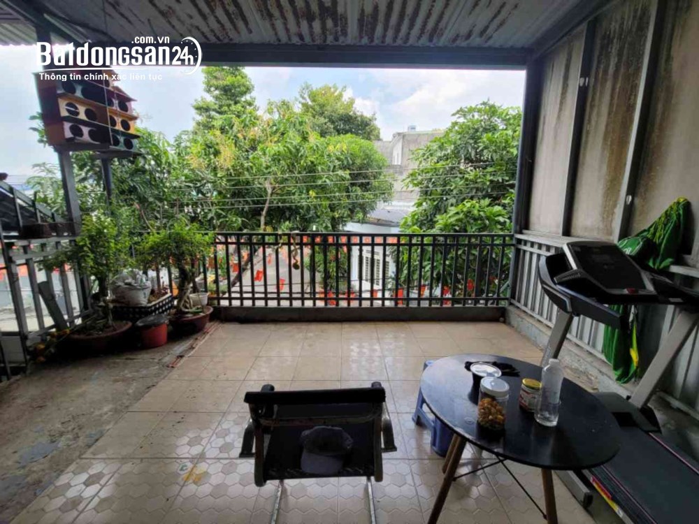 Bán nhà 2 tầng ngay cổng KDC Đại Quang, Dĩ An, TP. HCM – Vị trí đẹp, gần chợ, thuận tiện an cư.