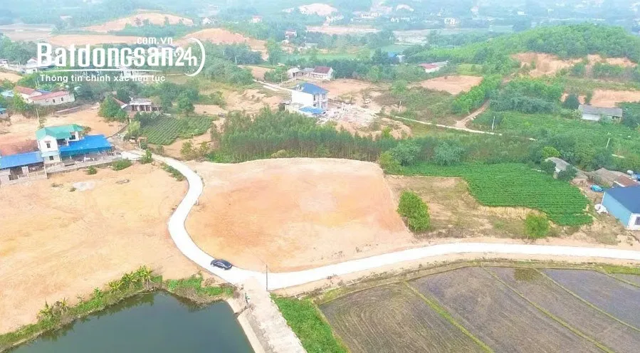 Bán gấp lô góc 2 mặt tiền cực đẹp tại Trung Giã, Sóc Sơn – DT 2.541m², có 400m² TC.