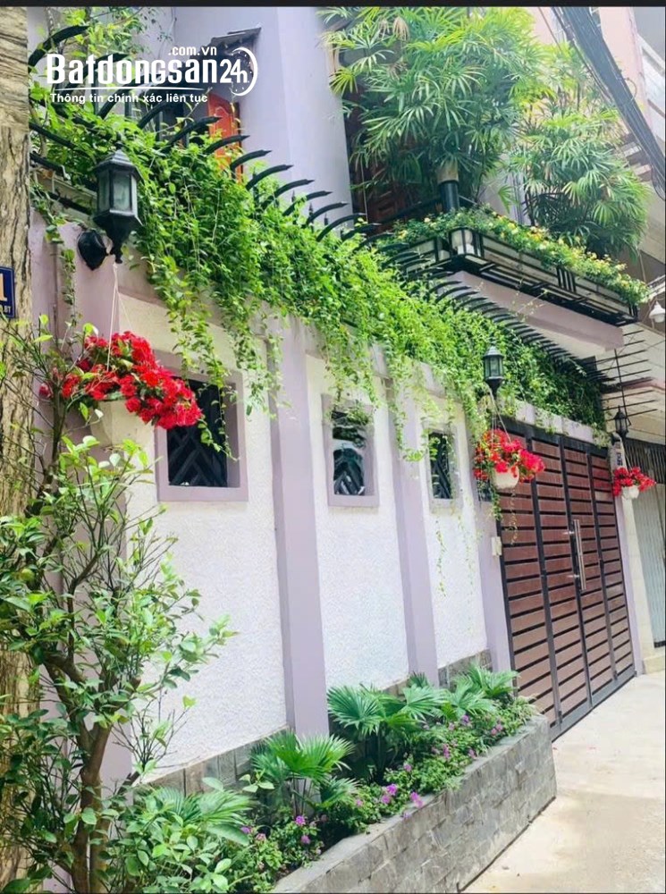 Cho thuê nhà HXH, Nguyễn Cửu Vân, Bình Thạnh – 1 trệt 3 lầu, 4PN, DT sàn 265m², 35 tr/th.