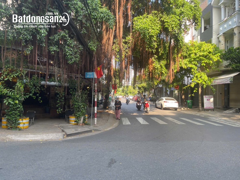 Bán Đất Góc 2 Mặt Tiền Đường 42 & 79, Phường Tân Hưng, Quận 7 – Diện Tích 330m2