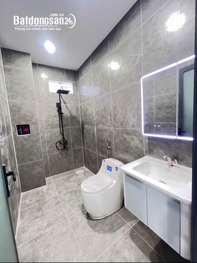 Nhà mặt tiền đường Đồng Khởi, P. Trấn Biên, Biên Hòa, vị trí đắc địa, kinh doanh cực đỉnh, chỉ 3.68
