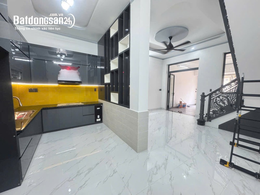 Bán nhà 1 trệt 1 lầu gần Nguyễn Tri Phương, Biên Hòa, Đồng Nai – 3PN – SHR – ô tô vào tận nhà.