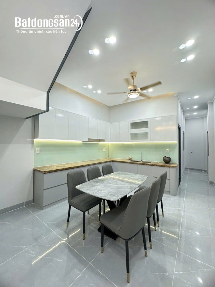 Bán nhà 1 trệt 1 lầu gần Nguyễn Ái Quốc, Biên Hòa – 4PN – sổ riêng thổ cư – tặng nội thất cao cấp.
