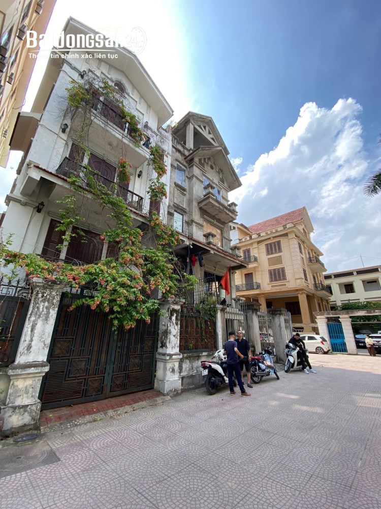 Bán nhà lô góc mặt tiền Linh Lang, Ba Đình – 5 tầng – Giá 79 tỷ.