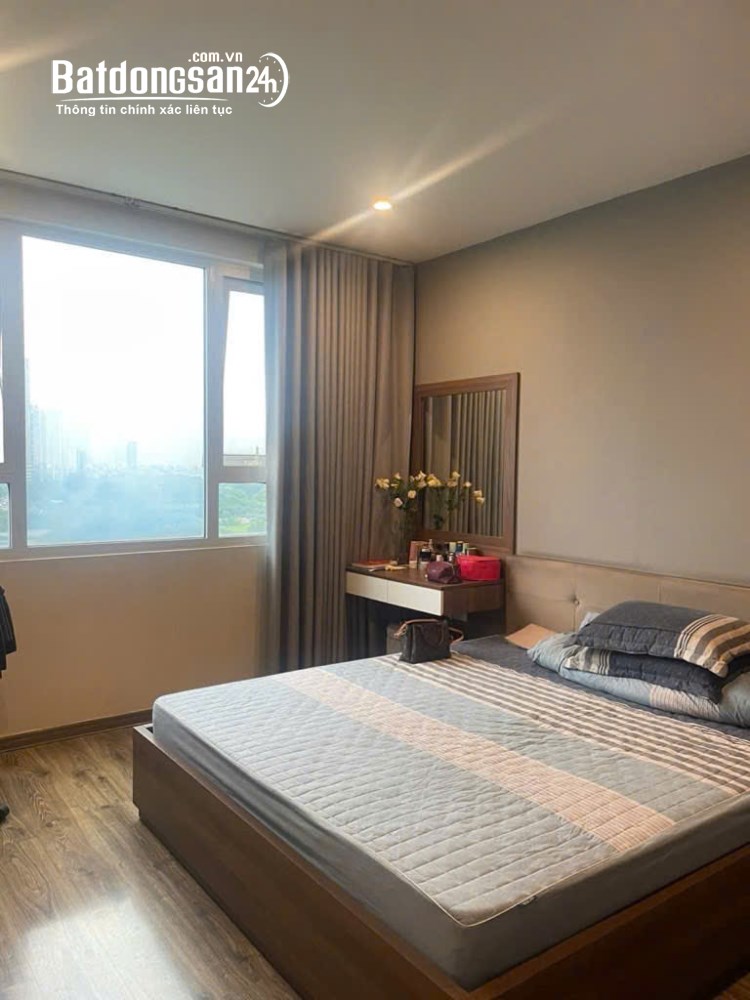 Bán căn hộ chung cư Nam Cường, đường Hoàng Quốc Việt, Nghĩa Đô - 93m2, 3PN, full nội thất.