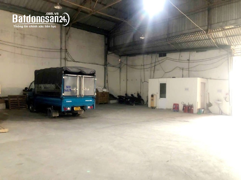 Cho thuê kho mặt tiền đường Hà Huy Giáp, An Phú Đông, diện tích 600m2.