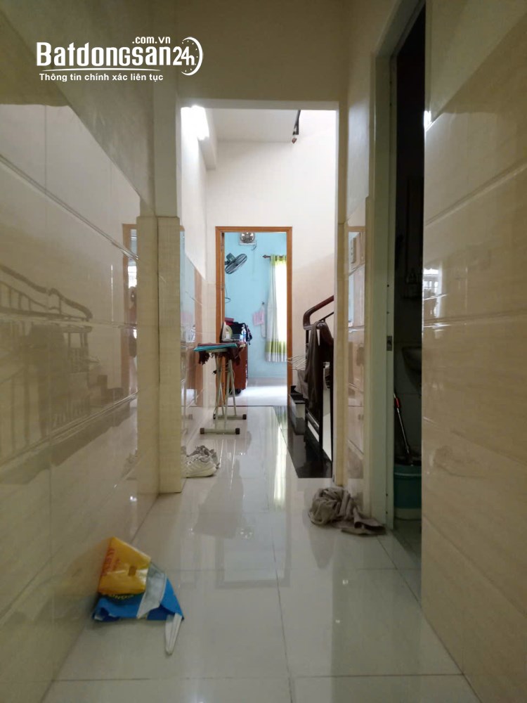Bán nhà mới 3 tầng Linh Chiểu, Thủ Đức, 62m2, 4PN, ô tô đỗ cửa, giá 6,5 tỷ.