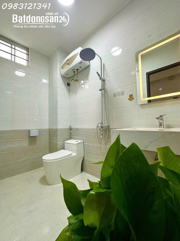 Bán nhà đẹp ngõ 255 Hoàng Mai, 31m2, 5 tầng, gần ô tô, giá 8,35 tỷ.