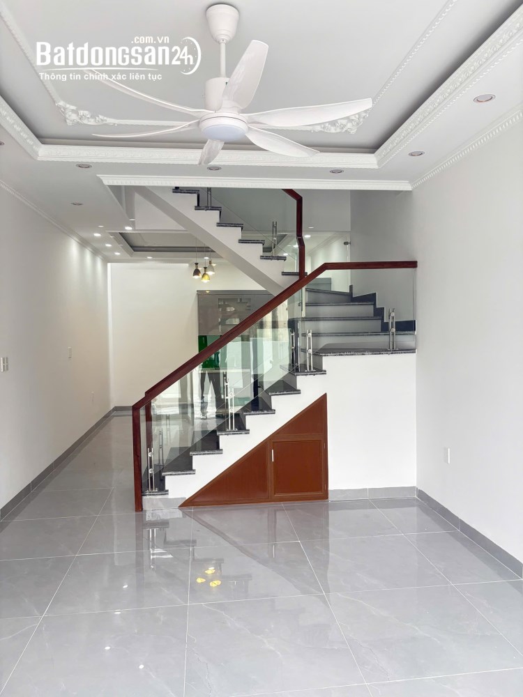 Bán dãy 6 căn nhà Tuyến 2 Ngô Gia Tự, Hải An, 45m2, 3 tầng, thiết kế hiện đại, giá từ 2,55 tỷ.