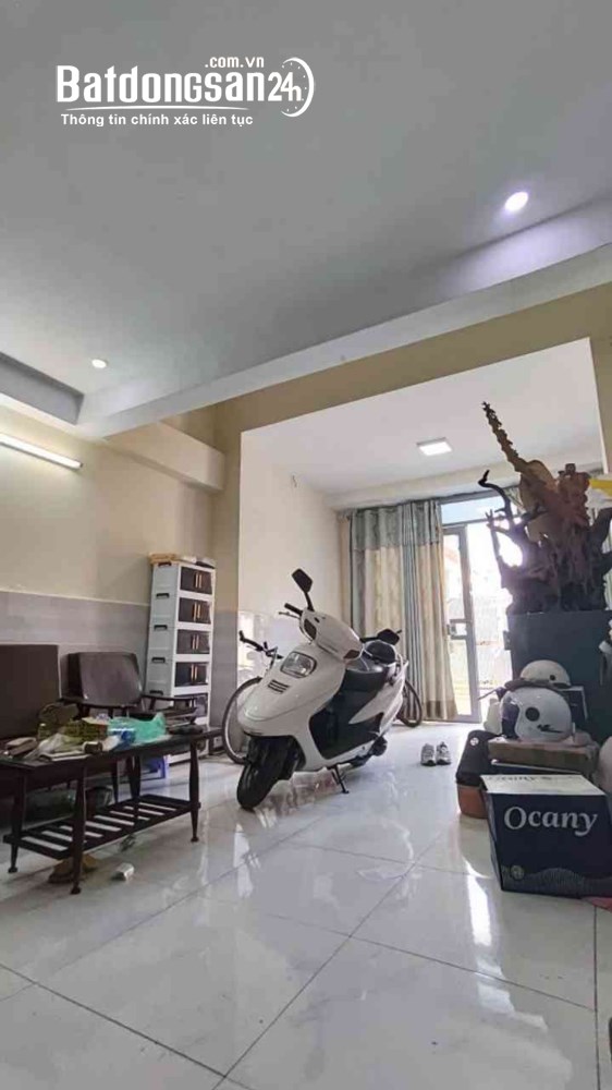 Bán nhà đường Kinh Dương Vương, phường An Lạc, quận Bình Tân, 5 phòng ngủ, 5 vệ sinh.