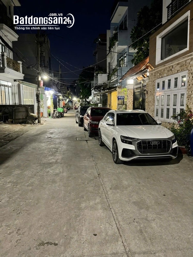 Bán nhà đường Chiến Lược, quận Bình Tân, 49m2, 5 phòng ngủ, 4 vệ sinh, giá tốt.