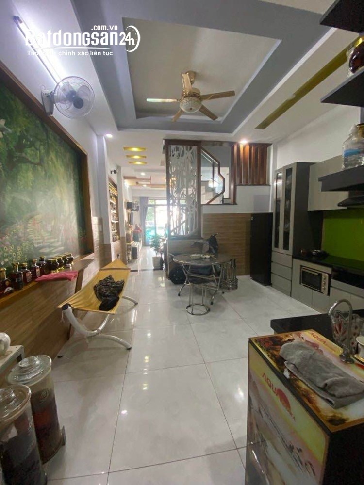 Bán nhà gần chợ Tam Hà, phường Linh Xuân (Thủ Đức cũ) – Hẻm xe hơi, giá chỉ 3.x tỷ.