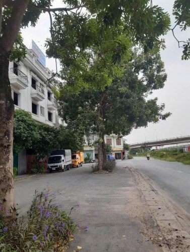 Bán Shophouse 2 mặt tiền, mặt đường Pháp Vân - Cầu Giẽ, trung tâm Thường Tín, 10 tỷ.