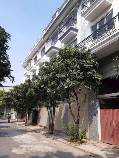 Bán Shophouse 2 mặt tiền, mặt đường Pháp Vân - Cầu Giẽ, trung tâm Thường Tín, 10 tỷ.