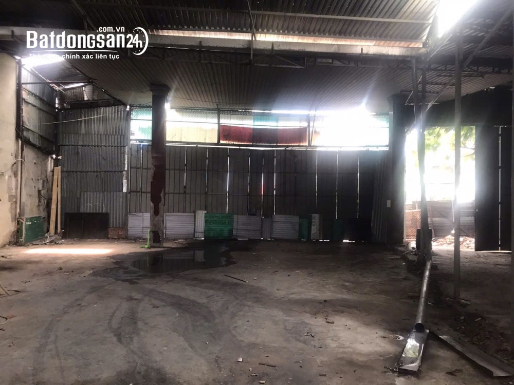 Cho thuê kho xưởng đường Quán Tre, quận 12, ngang 20m, có văn phòng, điện 3 pha, giá 35 triệu/th.