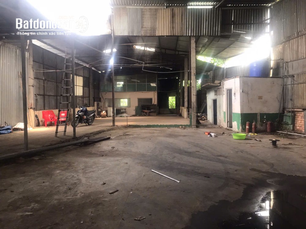 Cho thuê kho xưởng đường Quán Tre, quận 12, ngang 20m, có văn phòng, điện 3 pha, giá 35 triệu/th.