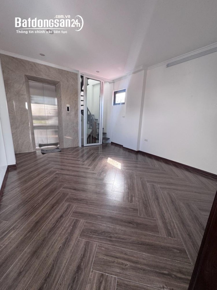 Nhà 7 tầng phố Thọ Lão, quận Hai Bà Trưng, diện tích 46m², cách phố 20m, giá 20 tỷ.