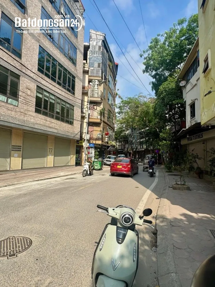 ​​​​​​​Nhà mặt phố Tam Khương, quận Đống Đa, diện tích 60m², mặt tiền 4.6m, giá 37 tỷ.