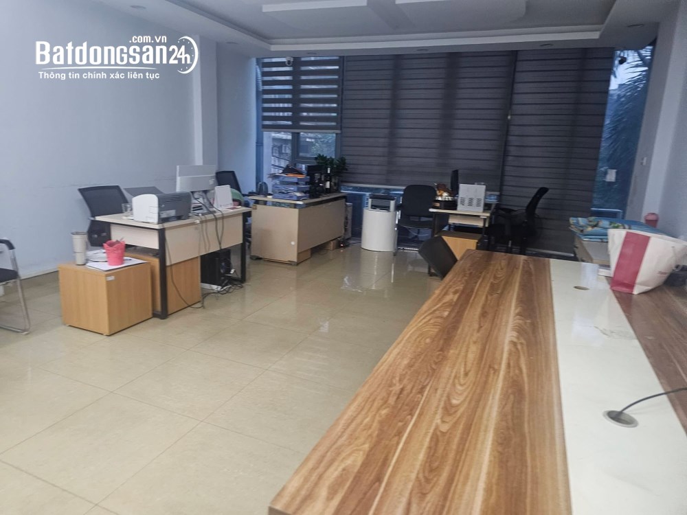 ​​​​​​​Nhà mặt phố Tam Khương, quận Đống Đa, diện tích 60m², mặt tiền 4.6m, giá 37 tỷ.