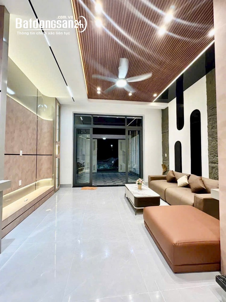 Bán nhà 1 trệt 1 lầu đường Nguyễn Ái Quốc, phường Tam Hiệp, Biên Hòa, diện tích 90m², giá tốt.