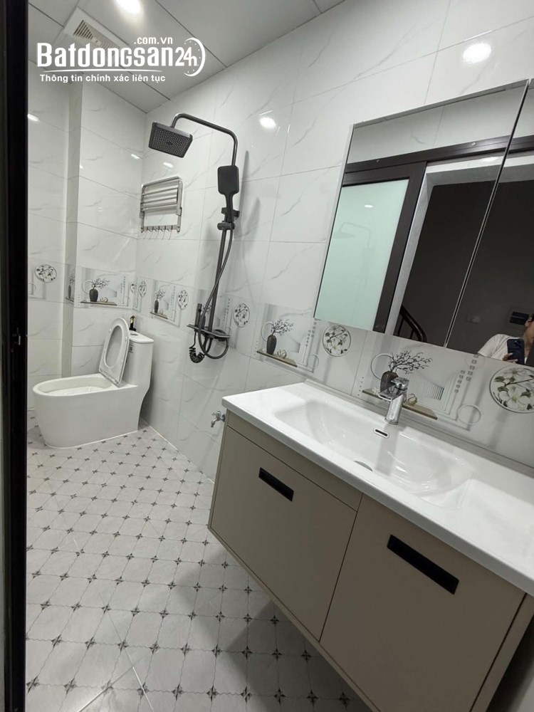 Bán nhà 37m2 tại Quận Hai Bà Trưng, Hà Nội – Nhà mới, full nội thất – Giá hơn 10 tỷ.