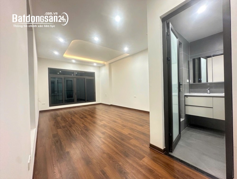 Bán nhà Đường Thanh Am, Phường Việt Hưng (Q Long Biên cũ), Hà Nội