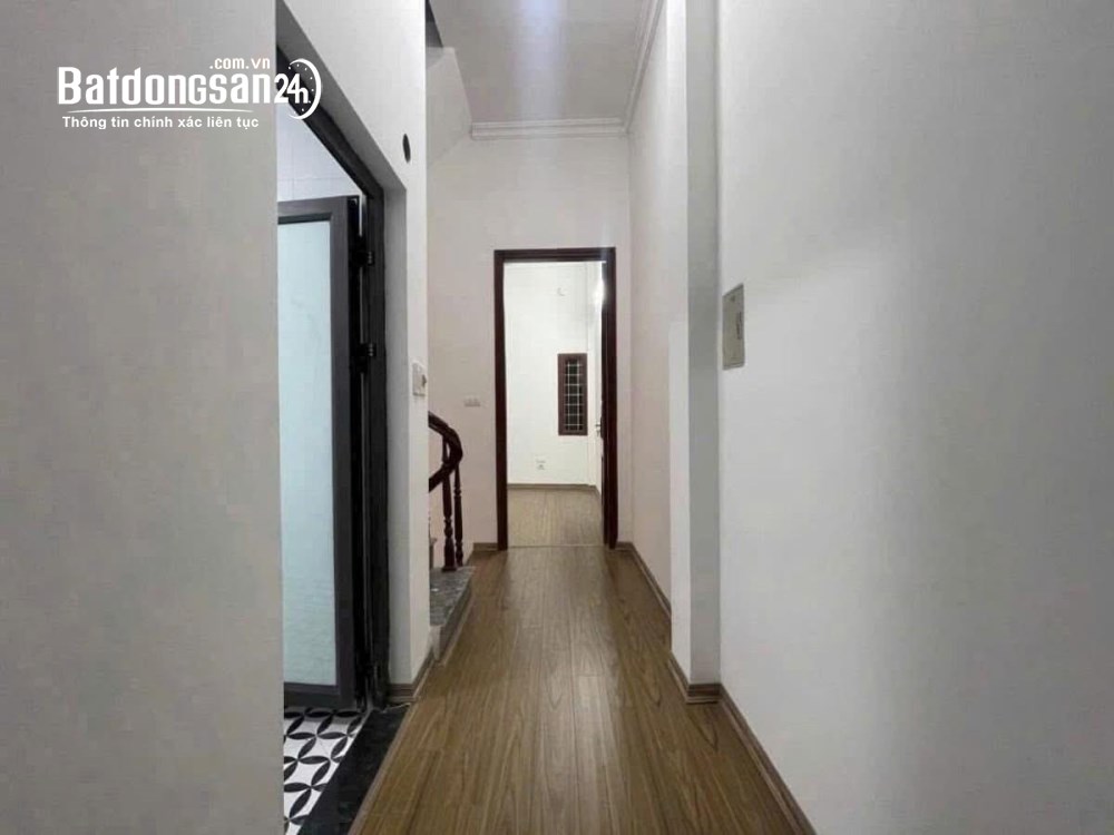 Nhà 3 tầng tại phố Minh Khai, Hai Bà Trưng, 50m², 14 tỷ, kinh doanh tốt, gần trường Đại học.