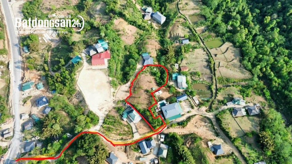 Đất 2.235m² tại thôn Mò Phú Chải, Y Tý, Lào Cai, sổ đỏ mới, tầm nhìn biển mây, giá tốt.
