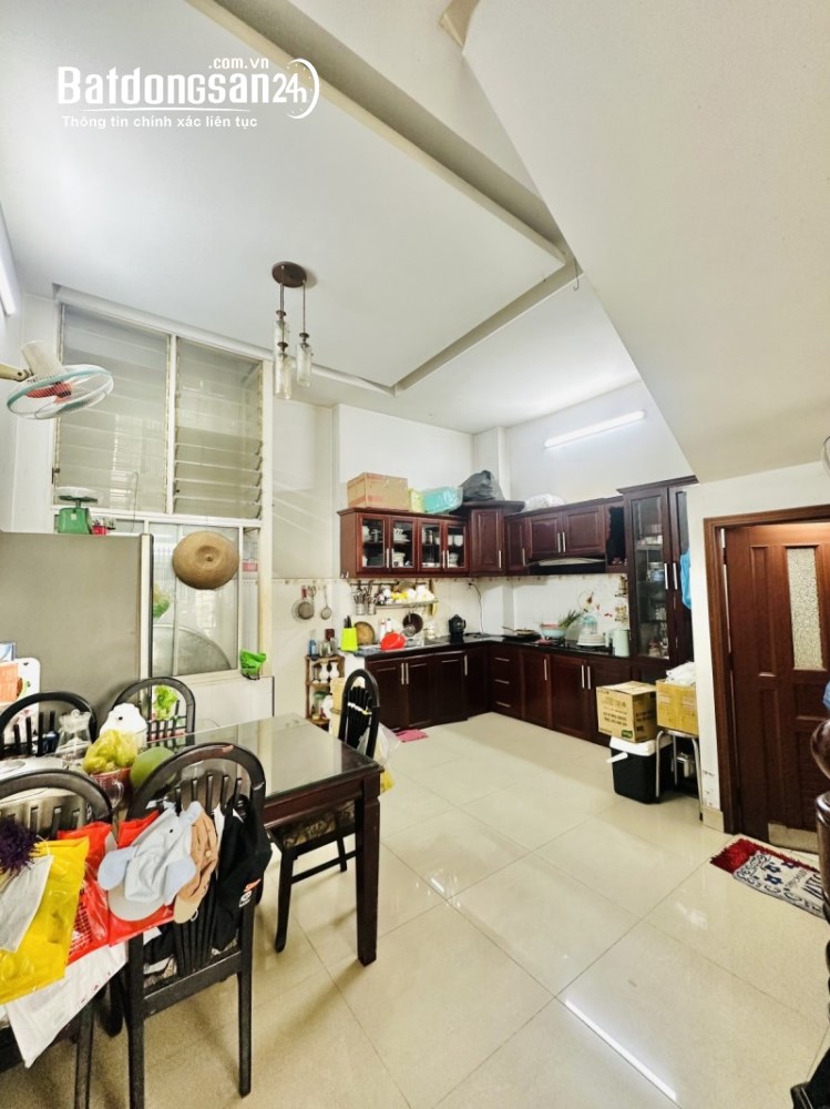 Nhà phố đường Gò Dầu, Phường Tân Phú, 59m2, 1 trệt 2 lầu sân thượng, giá tốt.