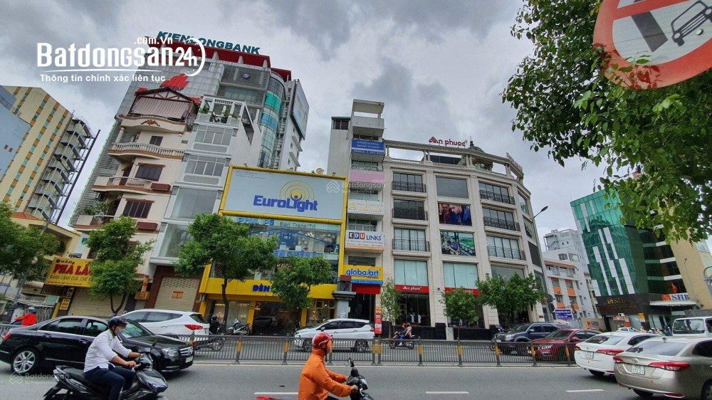 Mặt tiền 11,5m đường Nguyễn Văn Trỗi, 93,9m², 4 lầu, vị trí thương hiệu đắc địa tại Quận Tân Bình.