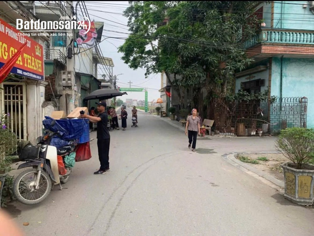 Đất nền 100m² tại Sơn Tây, Hà Nội, 100% thổ cư, gần Hồ Xuân Khanh và Vành đai 5.