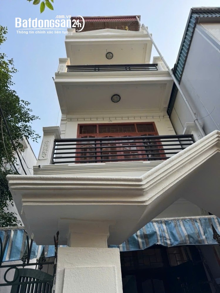Nhà 4 tầng Ngọc Lâm, Long Biên - Vị trí cực đẹp, tiện ích bạt ngàn, sẵn sàng giao dịch.