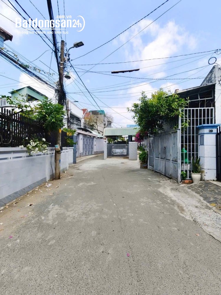 Nhà 80m2 tại Trương Văn Thành, TP. Thủ Đức, giá 6,58 tỷ, hẻm ô tô thông thoáng.