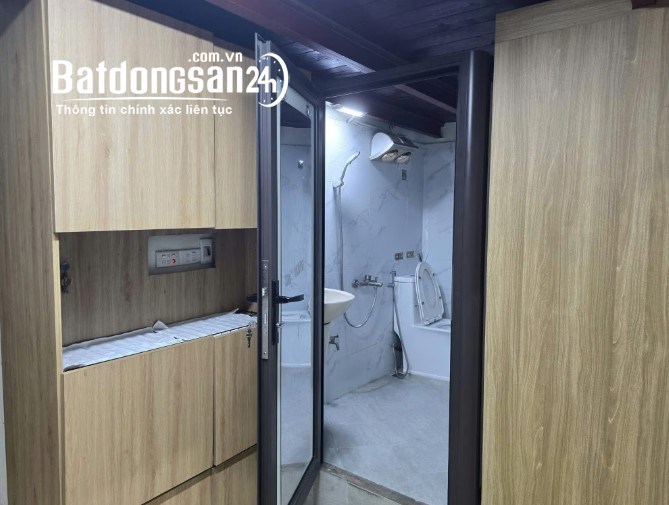 Nhà 40m2 tại ngõ 558 Nguyễn Văn Cừ, Long Biên, giá 5 triệu/tháng, đầy đủ tiện nghi.