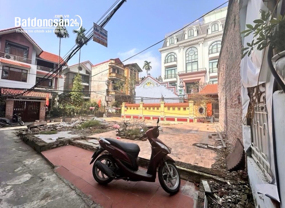 Đất 60m2, Đ. Chu Huy Mẫn, P. Phúc Lợi, Hà Nội, giá 130 triệu/m2, lô góc 2 mặt thoáng vĩnh viễn.