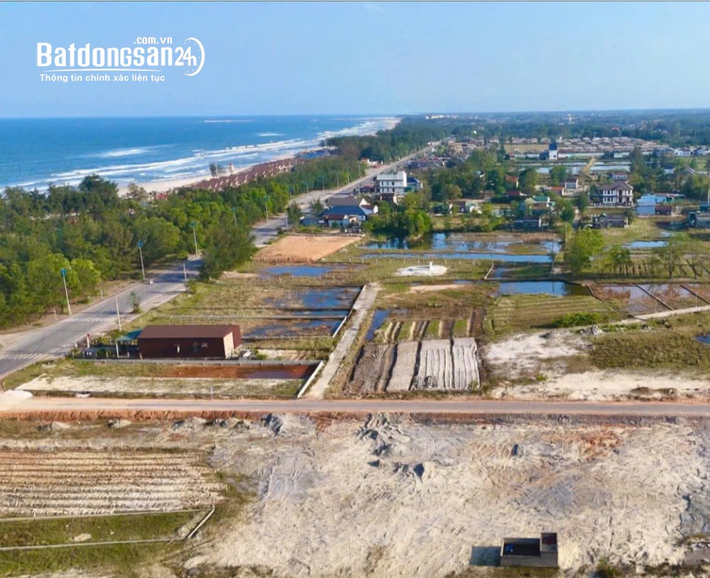 Đất ven biển Cửa Việt, Quảng Trị, DT 593m2, full đất ở, đã tách 3 lô, cách biển 100m.