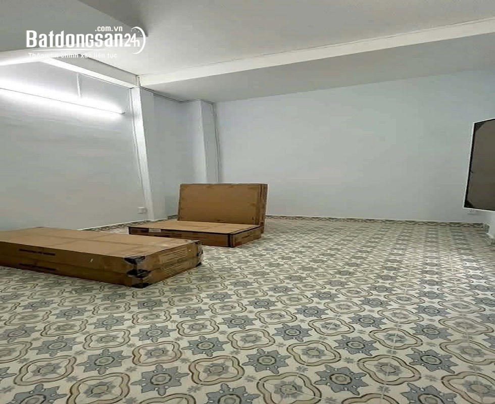 Bán nhà đường Cách Mạng Tháng 8, P, Hoà Hưng TP HCM, 64m2, 2 tầng, giá tốt.